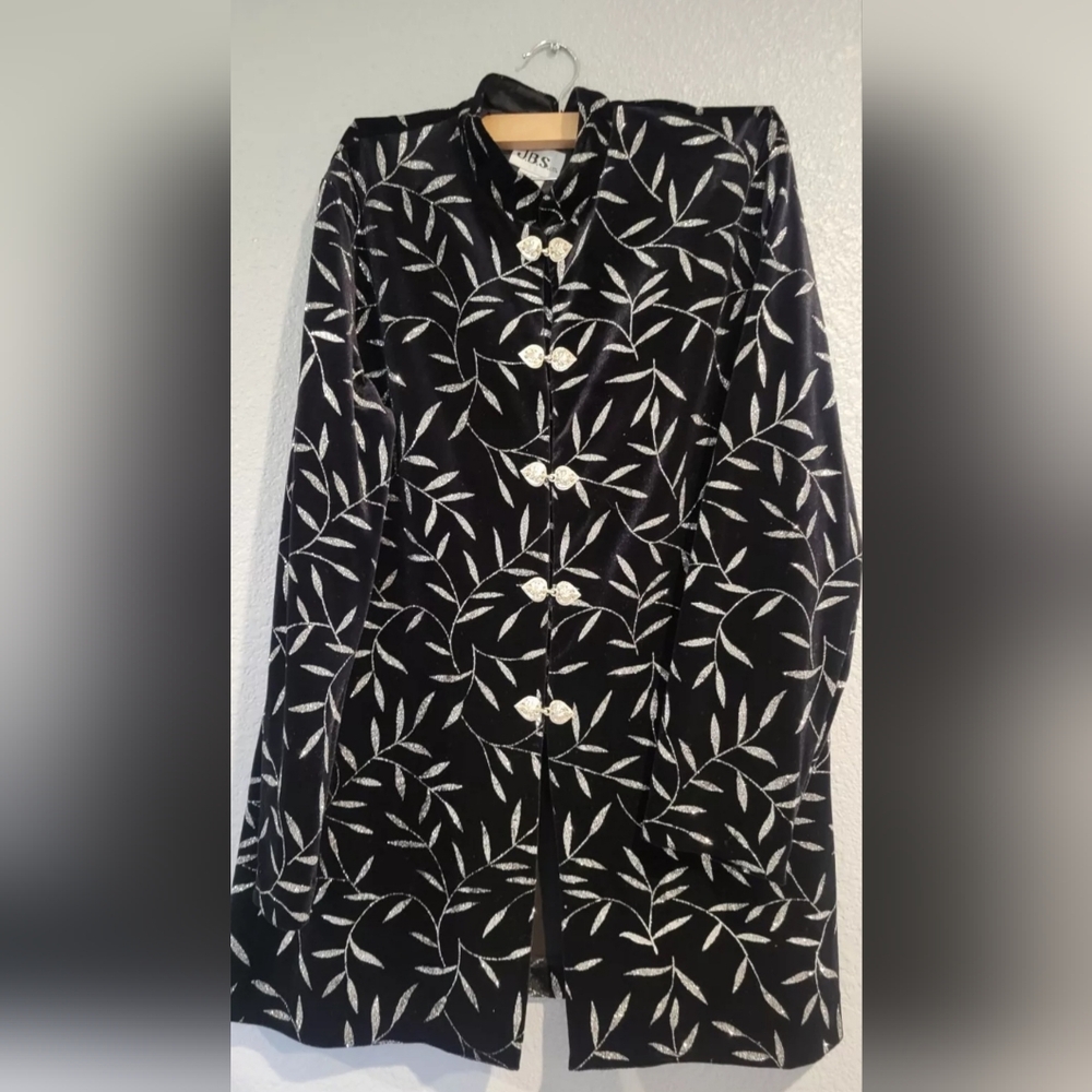 J.B.S.LTD Women's Jacket Size XL BLACK Velvet & silver  leaves